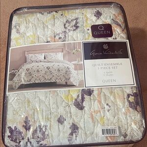 Gloria Vanderbilt Quilt Set - Purple and Yellow NO OFFER Please